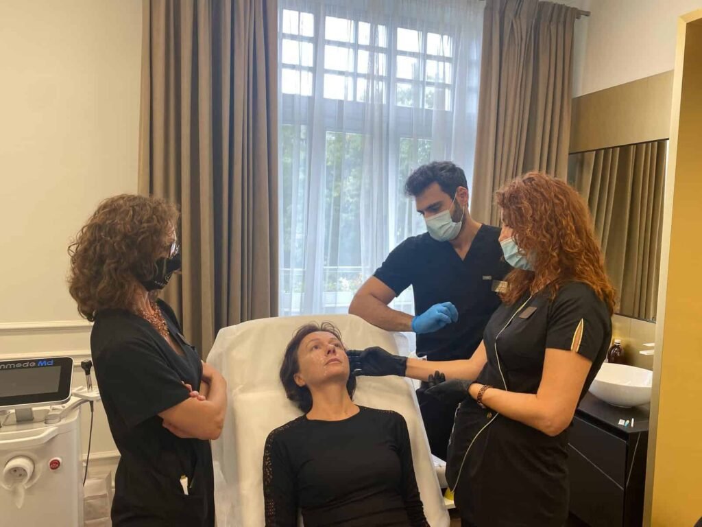 В Amber Clinic беше представен хибридният продукт RRS HA Long Lasting