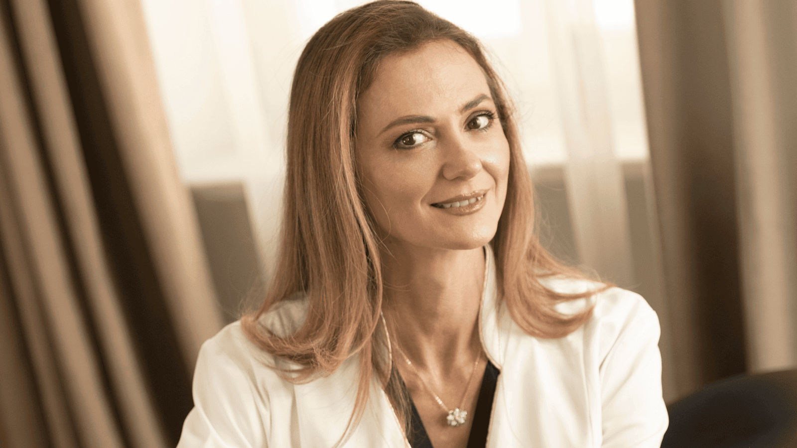 Доц. д-р Весела Райкова стана международен тренер на Ellanse и MaiLi